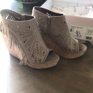 Not Rated Fringe Delight sz 8.5